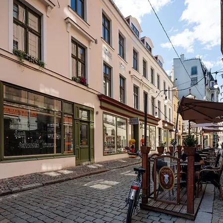 Art Design King Bed In Old Town Apartment Riga